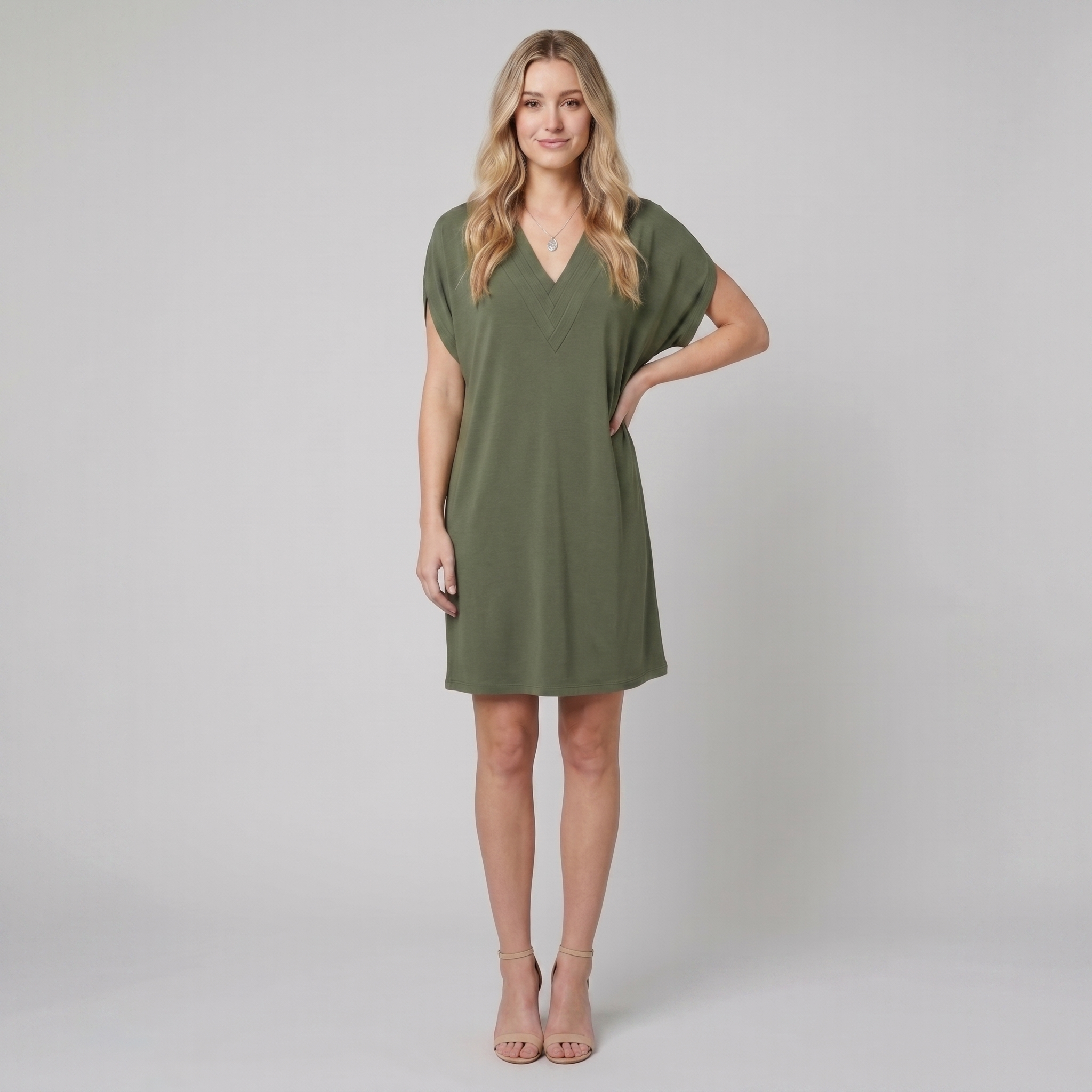 Rachel V-neck casual dress green - The store Vancouver