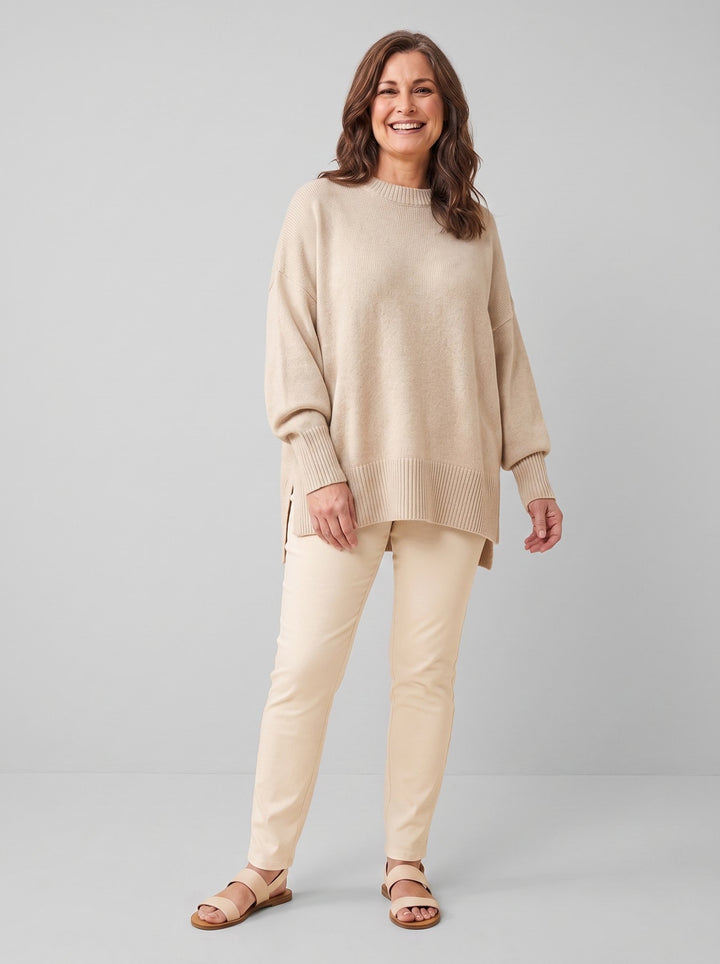 Suzie oversized pullover beige, second front pose