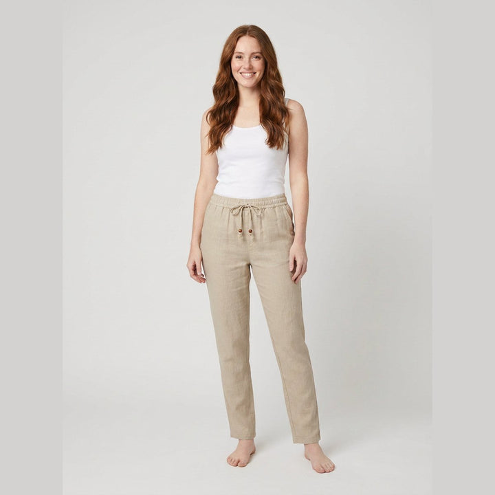 Teddy women's linen pants beige on model