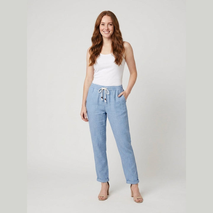 Teddy women's linen pants light blue on model