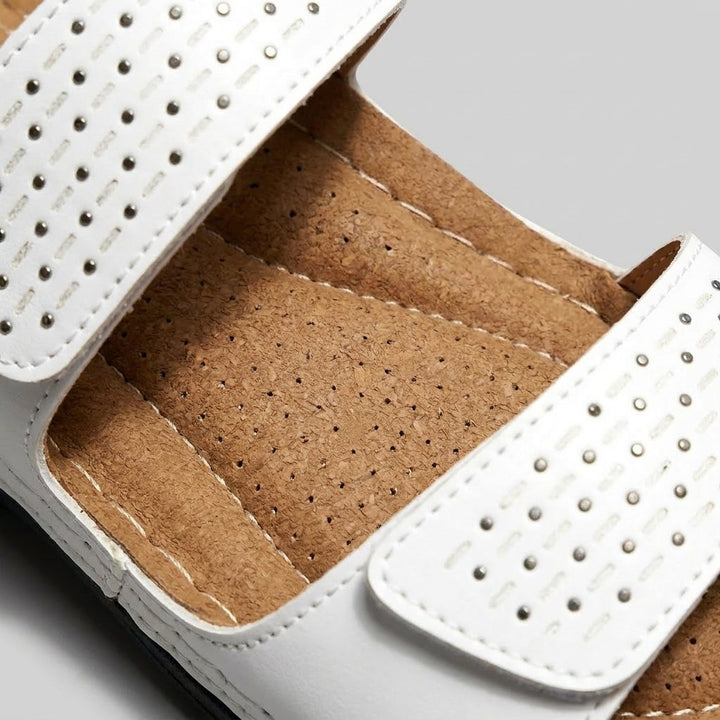 Theodora footbed detail